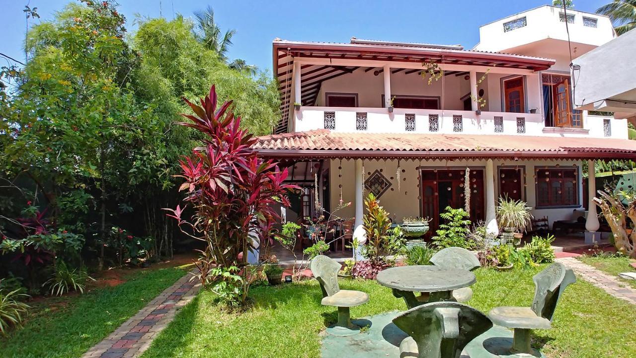 Guest House Basilea Beruwala Ngoại thất bức ảnh